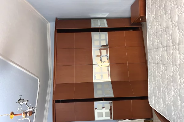 Shtepi me qera Apartament ne Tirane, 2+1, Mobilimi E mobiluar, Pagesa 50,000  Leke.