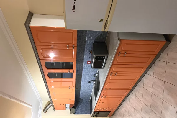 Shtepi me qera Apartament ne Tirane, 2+1, Mobilimi E mobiluar, Pagesa 50,000  Leke.