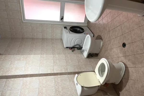 Shtepi me qera Apartament ne Tirane, 2+1, Mobilimi E mobiluar, Pagesa 50,000  Leke.