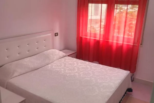 Shtepi me qera Apartament ne Tirane, 1+1, Mobilimi E mobiluar, Pagesa 50,000  Leke.