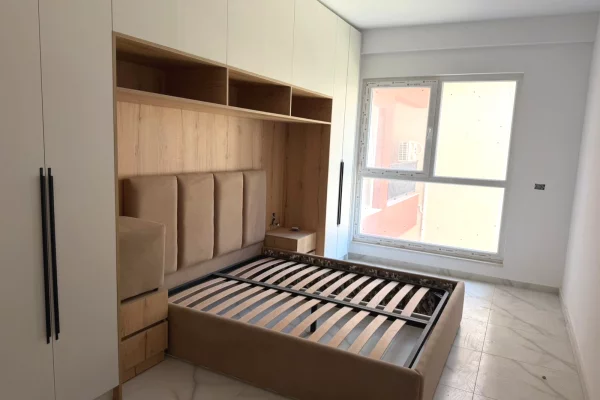 Shtepi me qera Apartament ne Tirane, 2+1, Mobilimi E mobiluar, Pagesa 60,000  Leke.