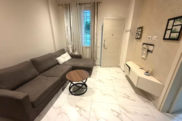 Shtepi me qera Apartament ne Tirane, 1+1, Mobilimi E mobiluar, Pagesa 45,000  Leke.