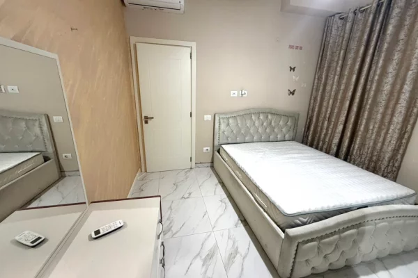 Shtepi me qera Apartament ne Tirane, 1+1, Mobilimi E mobiluar, Pagesa 45,000  Leke.