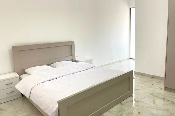 Shtepi me qera Apartament ne Tirane, 2+1, Mobilimi E mobiluar, Pagesa 500  Euro.