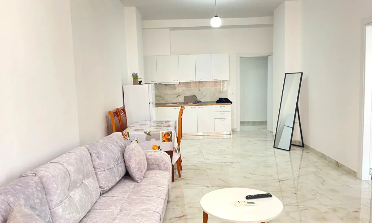 Shtepi me qera Apartament ne Tirane, 2+1, Mobilimi E mobiluar, Pagesa 500  Euro.