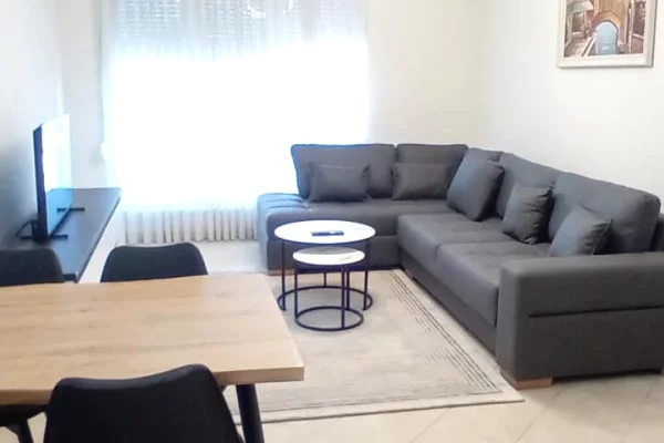 Shtepi me qera 1+1 ne Tirane - 650 Euro