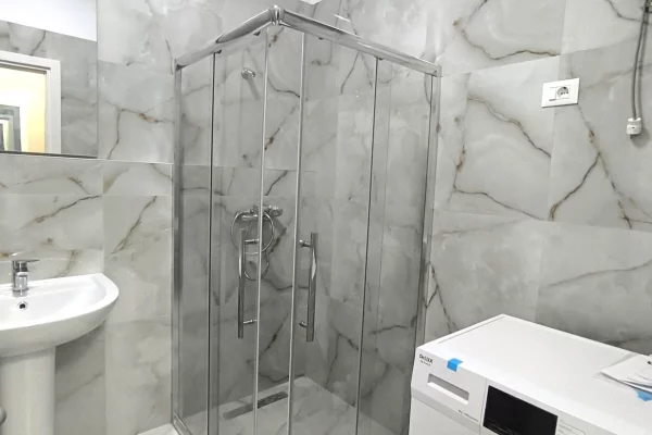 Shtepi me qera Apartament ne Tirane, 1+1, Mobilimi E mobiluar, Pagesa 600  Euro.