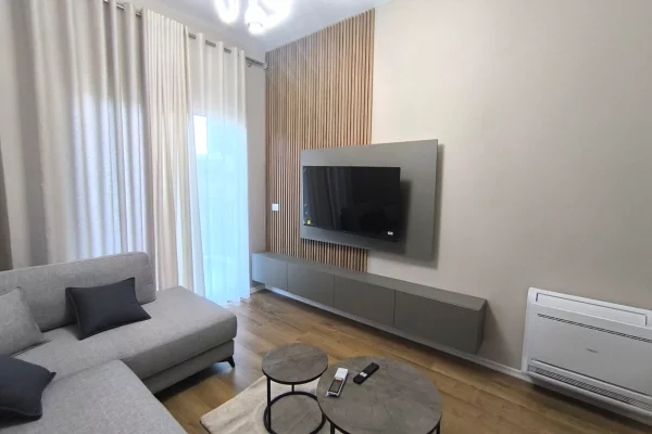 Shtepi me qera Apartament ne Tirane, 1+1, Mobilimi E mobiluar, Pagesa 600  Euro.