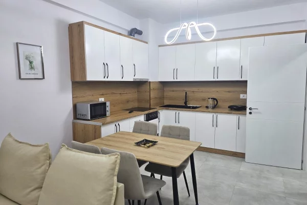 Shtepi me qera Apartament ne Tirane, 1+1, Mobilimi E mobiluar, Pagesa 530  Euro.