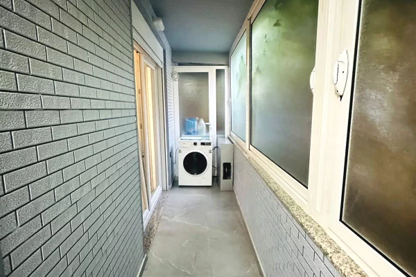Shtepi me qera Apartament ne Tirane, 1+1, Mobilimi E mobiluar, Pagesa 50,000  Leke.