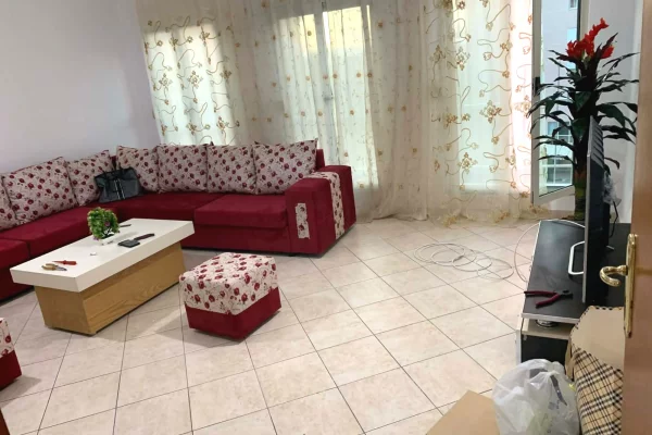 Appartamento in affitto a Tirana 2+1, Arredato