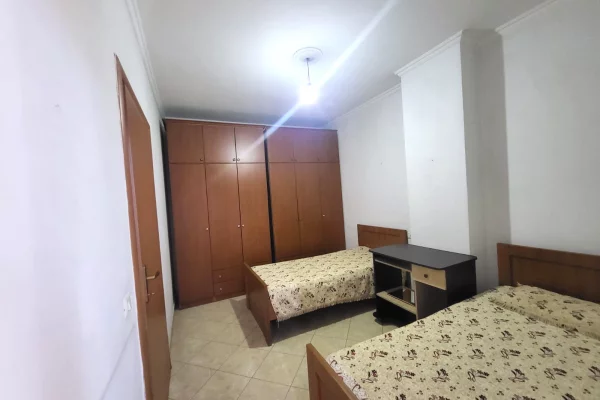 Shtepi me qera Apartament ne Tirane, 2+1, Mobilimi E mobiluar, Pagesa 45,000  Leke.