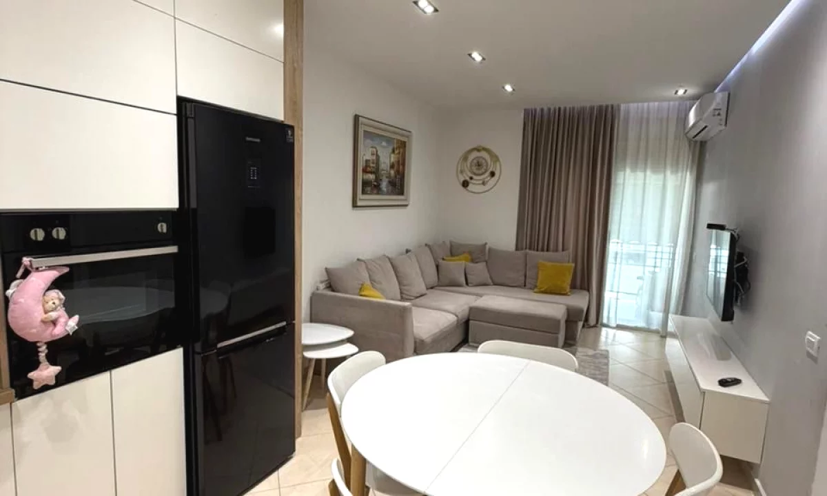 Shtepi me qera Apartament ne Tirane, 1+1, Mobilimi E mobiluar, Pagesa 500  Euro.