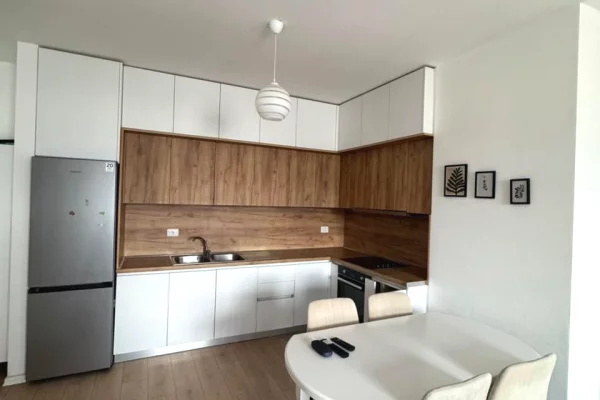 Shtepi me qera Apartament ne Tirane, 2+1, Mobilimi E mobiluar, Pagesa 50,000  Leke.