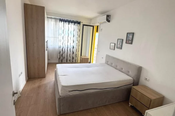 Shtepi me qera Apartament ne Tirane, 2+1, Mobilimi E mobiluar, Pagesa 50,000  Leke.