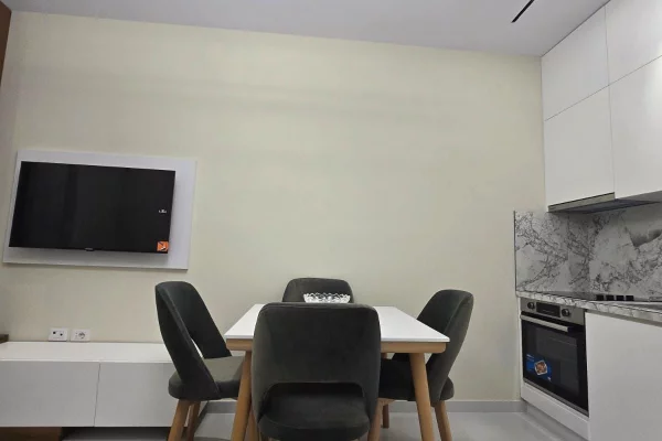 Shtepi me qera Apartament ne Tirane, 1+1, Mobilimi E mobiluar, Pagesa 40,000  Leke.