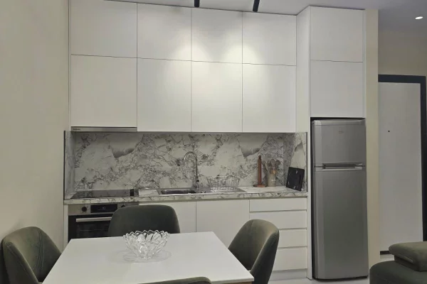 Shtepi me qera Apartament ne Tirane, 1+1, Mobilimi E mobiluar, Pagesa 40,000  Leke.