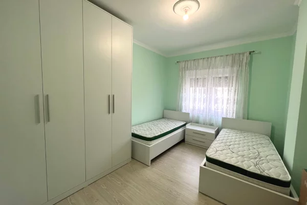 Shtepi me qera Apartament ne Tirane, 2+1, Mobilimi E mobiluar, Pagesa 60,000  Leke.