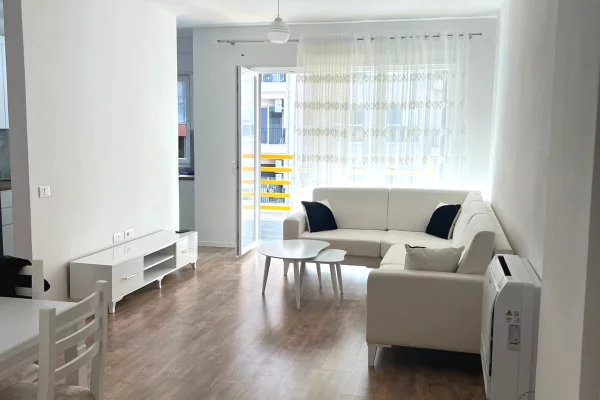 🏡 Apartament 2+1+2 me Qira, Laprakë ✨