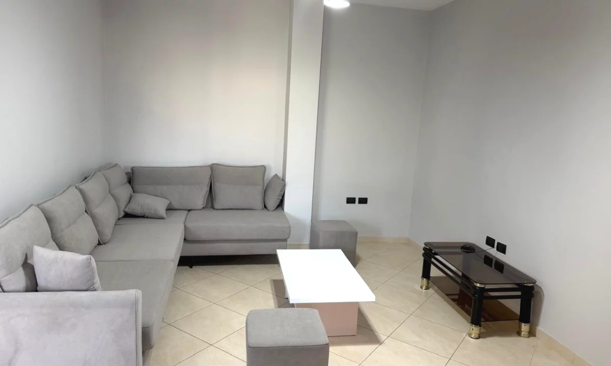 Shtepi me qera Apartament ne Tirane, 1+1, Mobilimi E mobiluar, Pagesa 55,000  Leke.