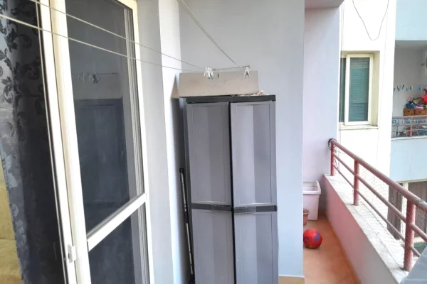 Shtepi me qera Apartament ne Tirane, 2+1, Mobilimi E mobiluar, Pagesa 40,000  Leke.