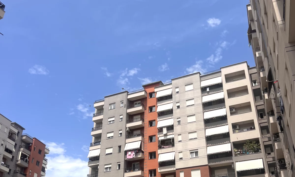 Appartamento in affitto a Tirana 2+1, Vuoto