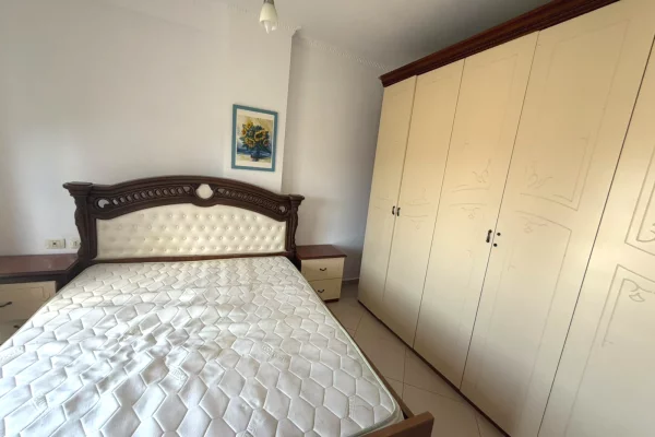 Shtepi me qera Apartament ne Tirane, 1+1, Mobilimi E mobiluar, Pagesa 400  Euro.