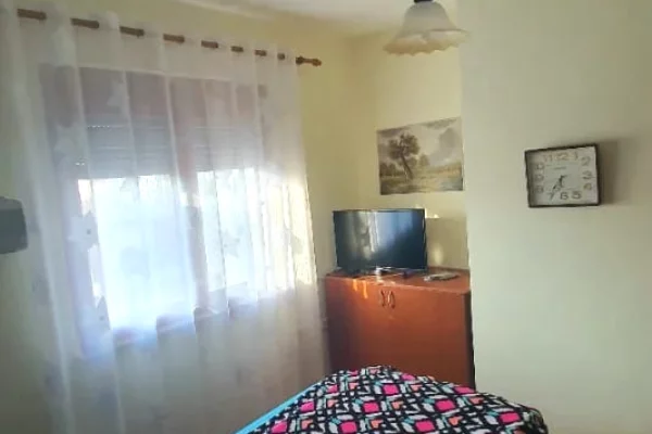 Appartamento in affitto a Tirana 1+1, Arredato