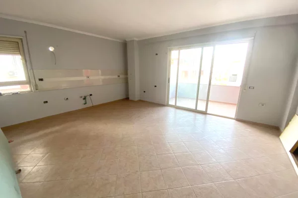 Shtepi ne shitje Apartament ne Tirane, 2+1, Mobilimi Bosh, pa mobiluar, Pagesa 225,000  Euro.