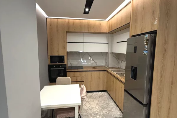 Shtepi me qera Apartament ne Tirane, 2+1, Mobilimi E mobiluar, Pagesa 800  Euro.