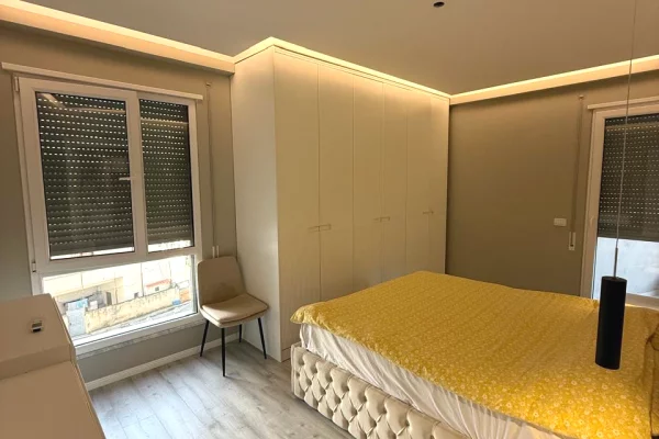 Shtepi me qera Apartament ne Tirane, 2+1, Mobilimi E mobiluar, Pagesa 800  Euro.