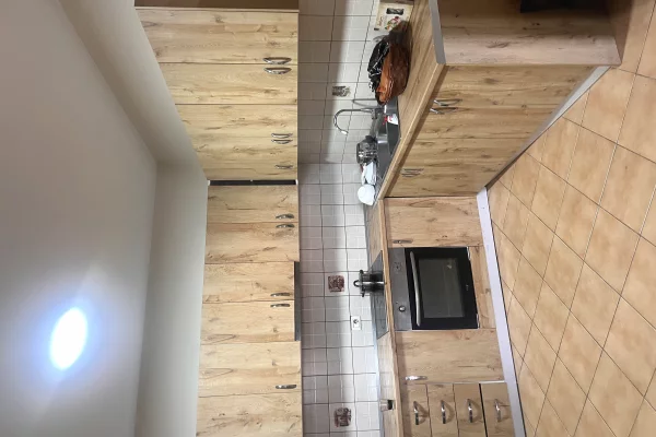 Shtepi me qera Apartament ne Tirane, 2+1, Mobilimi E mobiluar, Pagesa 40,000  Leke.