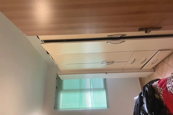 Shtepi me qera Apartament ne Tirane, 2+1, Mobilimi E mobiluar, Pagesa 40,000  Leke.