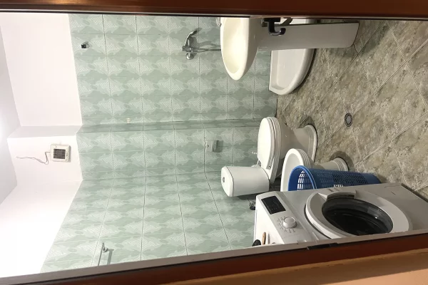 Shtepi me qera Apartament ne Tirane, 2+1, Mobilimi E mobiluar, Pagesa 40,000  Leke.