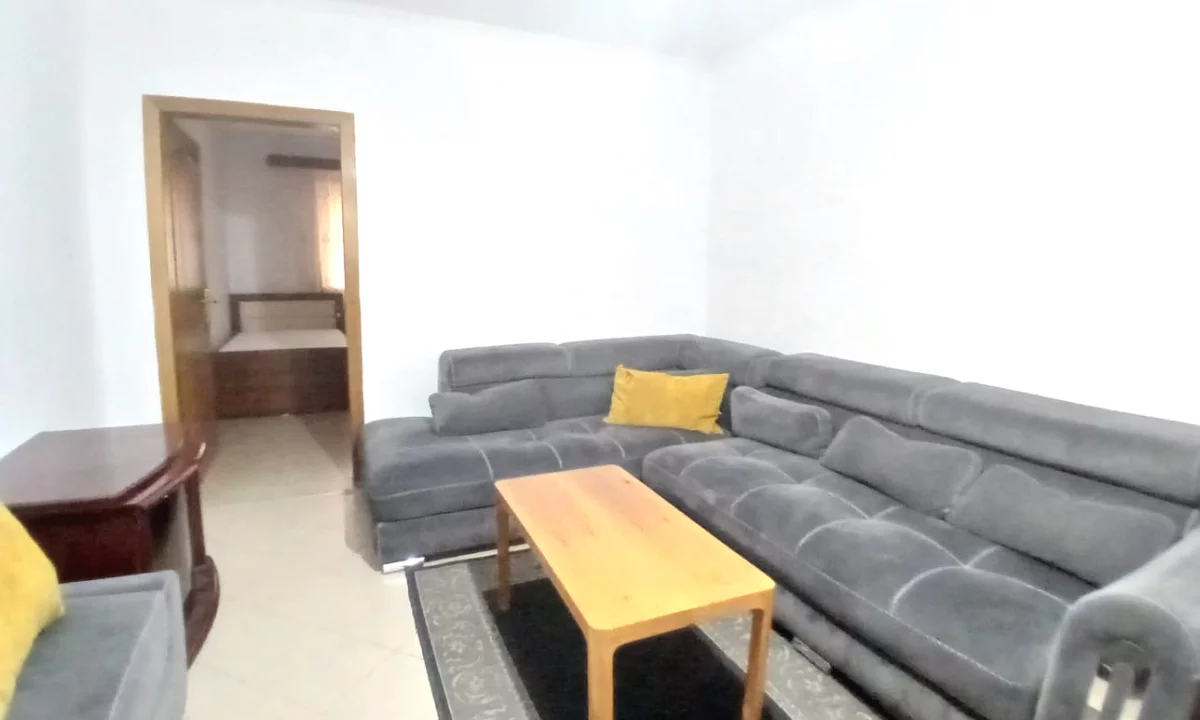 Shtepi me qera Apartament ne Tirane, 2+1, Mobilimi E mobiluar, Pagesa 45,000  Leke.