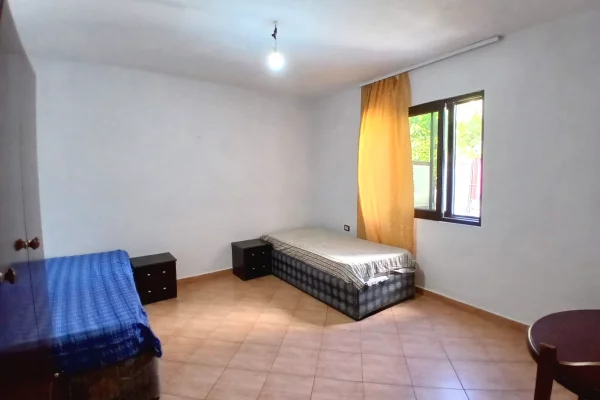 Shtepi me qera Shtepi Private ne Tirane, 1+1, Mobilimi E mobiluar, Pagesa 35,000  Leke.