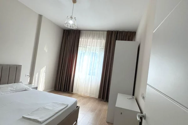 Shtepi me qera Apartament ne Tirane, 2+1, Mobilimi E mobiluar, Pagesa 1,500  Euro.
