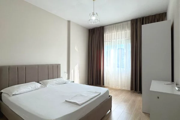 Shtepi me qera Apartament ne Tirane, 2+1, Mobilimi E mobiluar, Pagesa 1,500  Euro.
