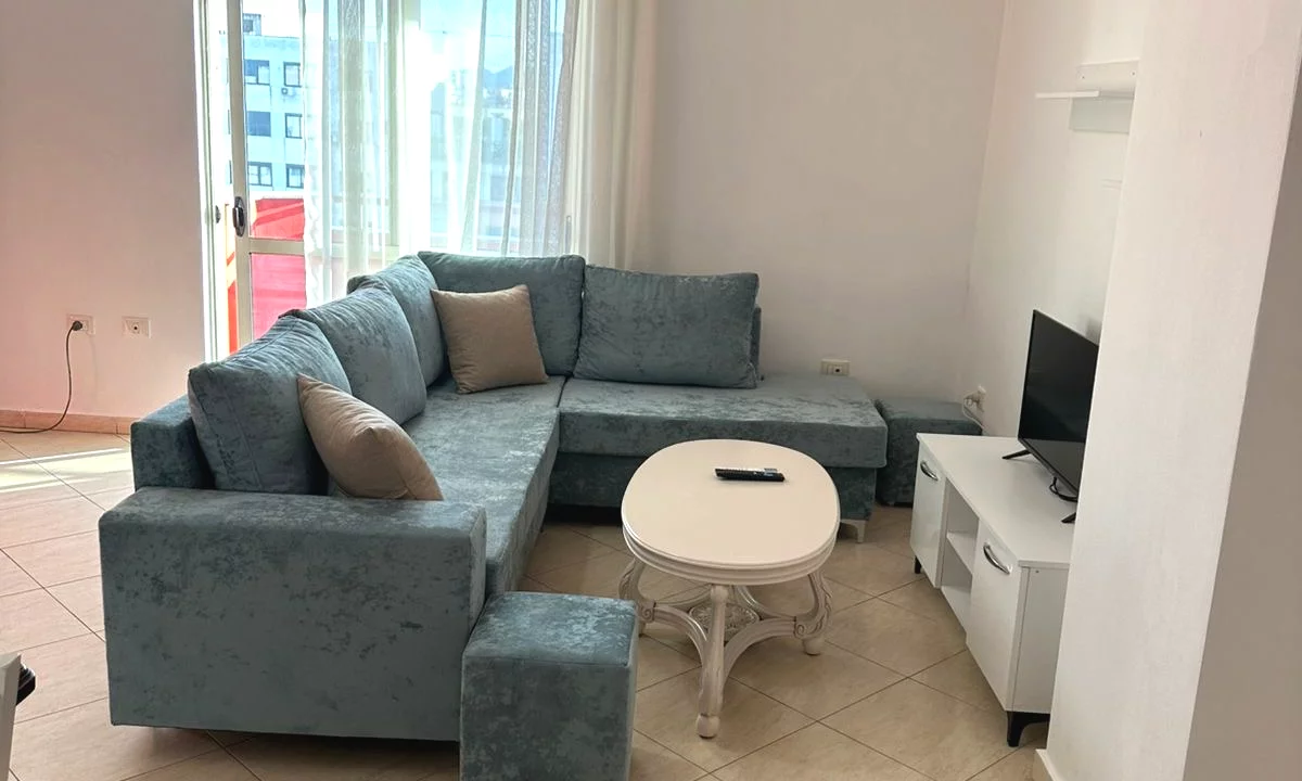 Shtepi me qera Apartament ne Tirane, 2+1, Mobilimi E mobiluar, Pagesa 55,000  Leke.