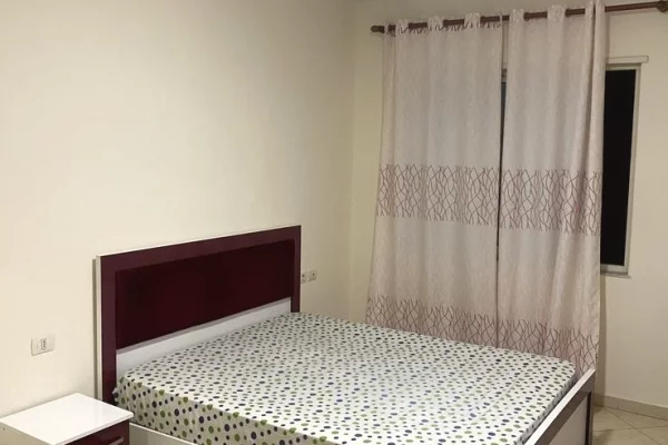 Shtepi me qera Apartament ne Tirane, 2+1, Mobilimi E mobiluar, Pagesa 55,000  Leke.