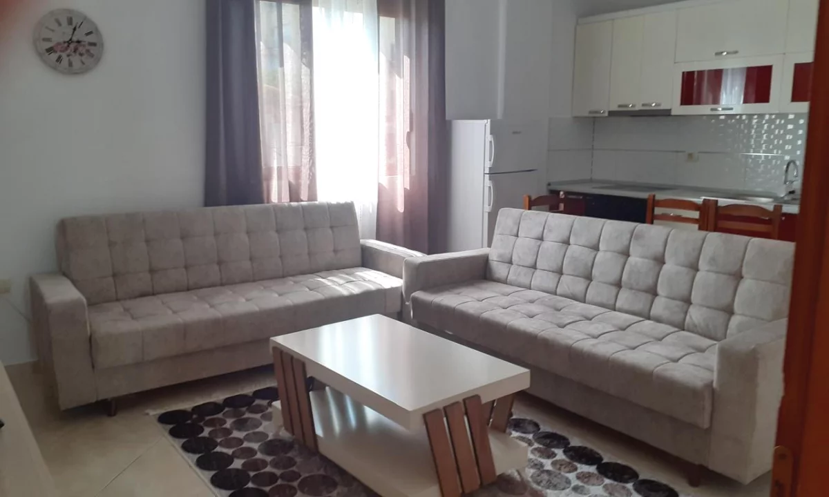 Appartamento in affitto a Tirana 1+1, Arredato