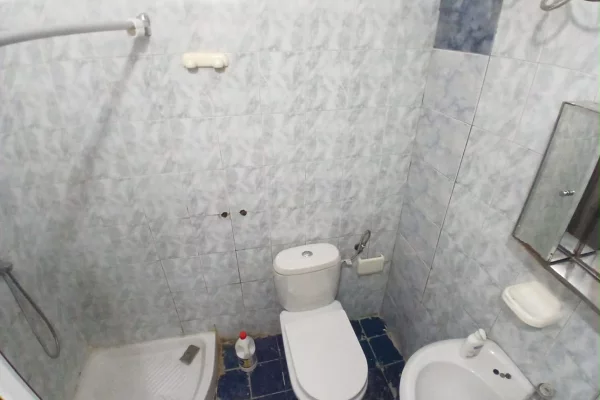Shtepi me qera Apartament ne Tirane, 1+1, Mobilimi E mobiluar, Pagesa 45,000  Leke.