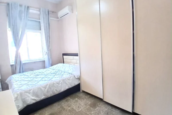 Shtepi me qera Apartament ne Tirane, 1+1, Mobilimi E mobiluar, Pagesa 45,000  Leke.