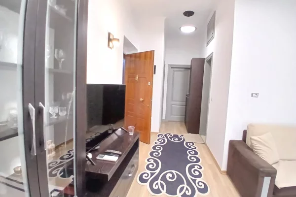 Shtepi me qera Apartament ne Tirane, 2+1, Mobilimi E mobiluar, Pagesa 60,000  Leke.