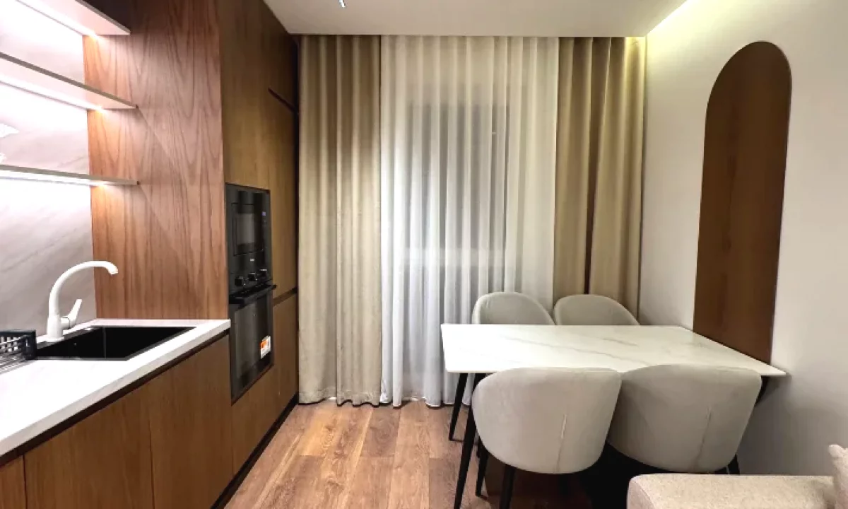 Shtepi me qera Apartament ne Tirane, 2+1, Mobilimi E mobiluar, Pagesa 780  Euro.