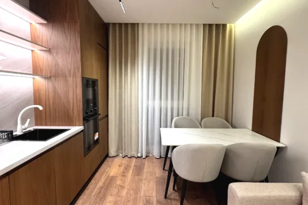 Shtepi me qera 2+1 ne Tirane - 780 Euro