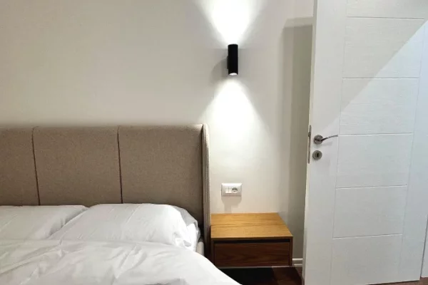 Shtepi me qera Apartament ne Tirane, 2+1, Mobilimi E mobiluar, Pagesa 780  Euro.