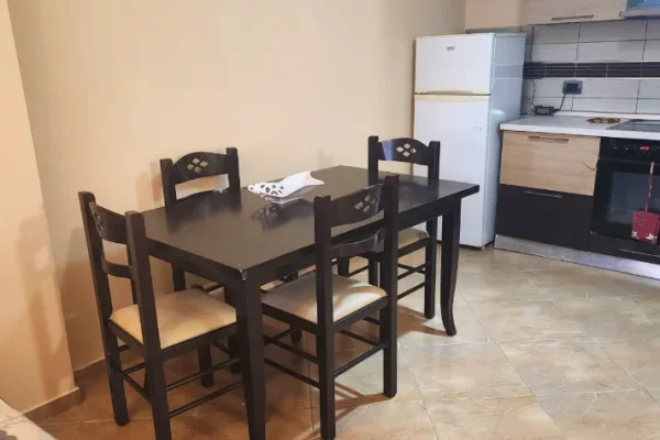 Shtepi me qera Apartament ne Tirane, 1+1, Mobilimi E mobiluar, Pagesa 36,000  Leke.