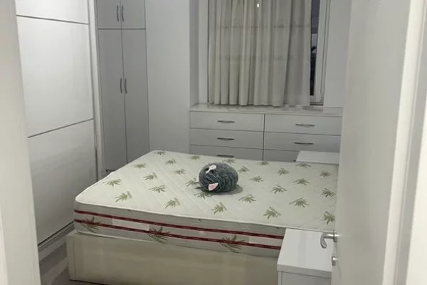 Shtepi me qera Apartament ne Tirane, 2+1, Mobilimi E mobiluar, Pagesa 60,000  Leke.