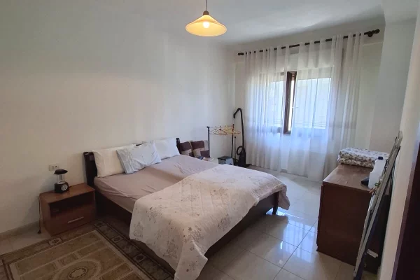 Shtepi me qera Apartament ne Tirane, 1+1, Mobilimi E mobiluar, Pagesa 55,000  Leke.